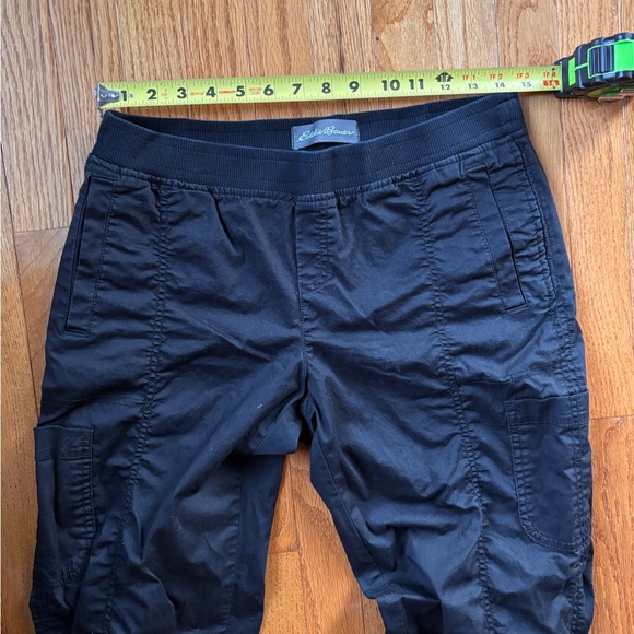 Eddie Bauer women’s black utility jogger with elastic waistband, size 8 - Picture 8 of 11
